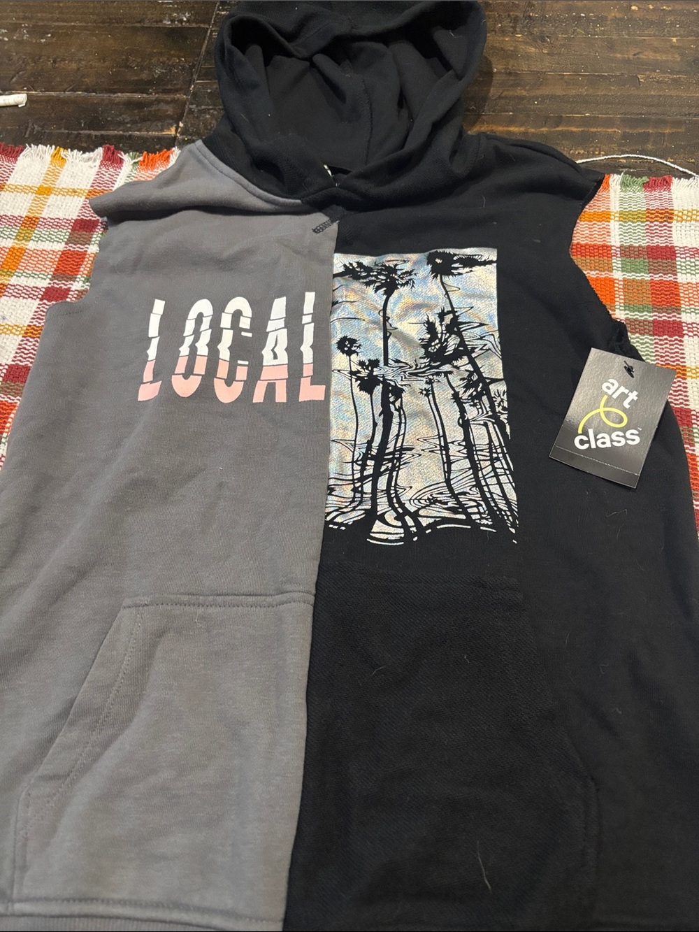 N.W.T.Girls Local sleeveless sweatshirt